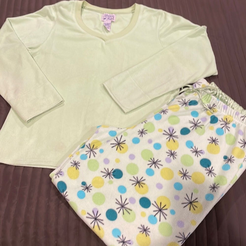 Dream Cafe 2 Piece Pajamas - Med